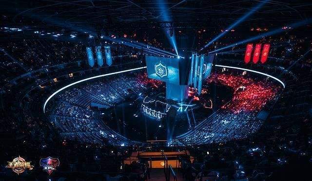 一切都让人 一切都让人