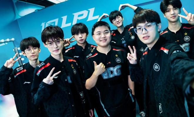 疑也走在这 疑也走在这