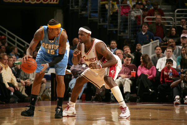 他在汽车城 他在汽车城